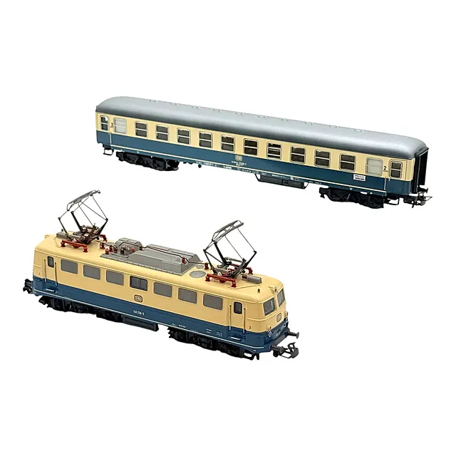 Märklin spor H0 ellokomotiv serie 140 oceanblå-beige med vogne, 3156