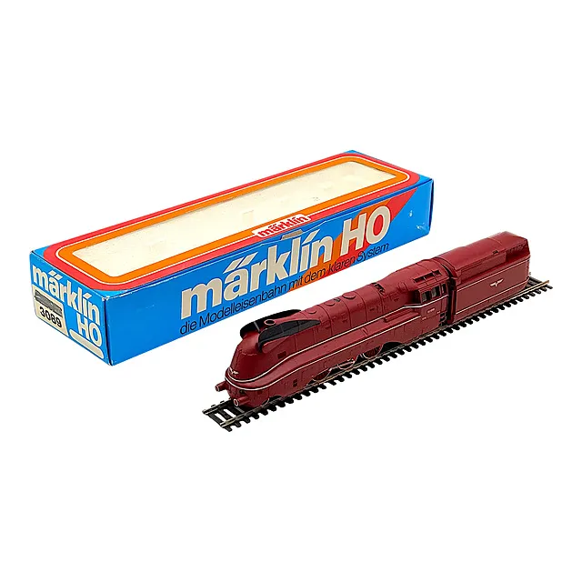 Märklin 3089 aerodynamická parní lokomotiva BR 03.10 v tmavě červené, měřítko H0, originální obal