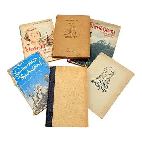 Lot de six livres des années 1939 à 1943, documents historiques