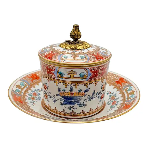 Boîte en porcelaine avec couvercle et assiette, décor Imari, marquée Leduc et Cie Paris