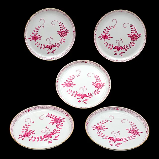Fünf Meissen Teller indische Malerei purpur mit Kante, Goldrand, 20. Jh.