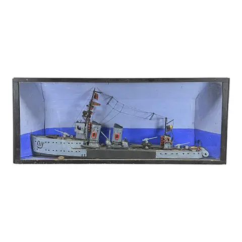 Vetrina con torpediniera „V.125.” della Marina Imperiale, lavoro di marinaio, Prima guerra mondiale