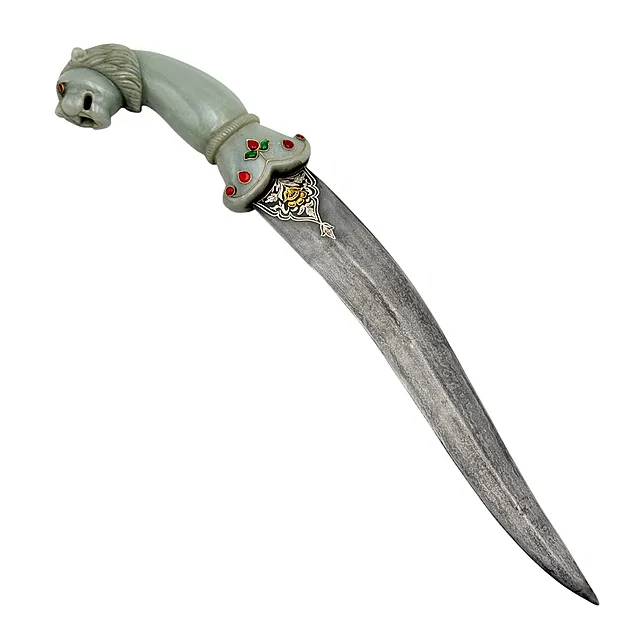 خنجر خانجار هندي بمقبض على شكل رأس أسد من اليشم ونصل من الفولاذ الدمشقي، القرن العشرين