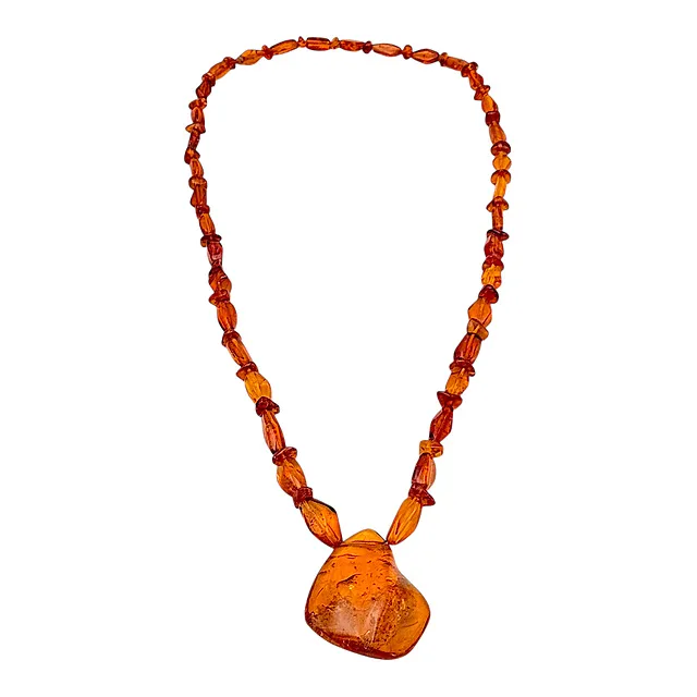 VEB Ostsee-Schmuck Ribnitz-Damgarten، عقد من الكهرمان بدلاية كبيرة واحتواء ذبابة، ألمانيا الشرقية