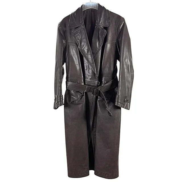 VEB Freiberger Lederbekleidung,棕色皮大衣,带腰带和翻领,东德,约1958至1960年