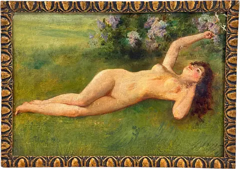 Bela Belavary, liggende kvindelig akt under blomstrende syren, kvindeakt på grøn eng, omkring 1900