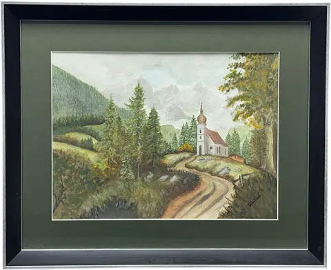 Wilfried Thierbach, Paysage alpin avec église, clocher à bulbe sur le chemin de montagne devant les montagnes, daté 2001