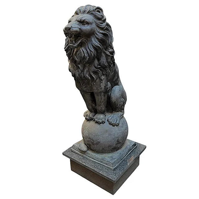 Rat, grand lion assis sur une sphère, bronze