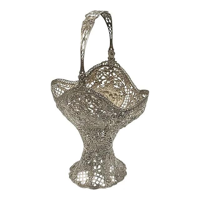 Corbeille à fleurs ajourée avec anse, argent 800, cartouches de putti, guirlandes de roses, après 1888