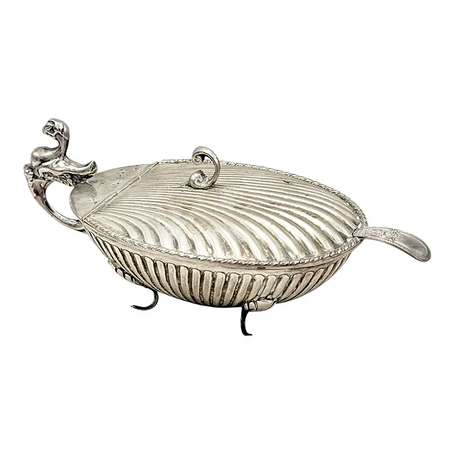 Coupe de service en forme de coquillage, argent 800, poignée en forme de créature fabuleuse, avec cuillère à sucre
