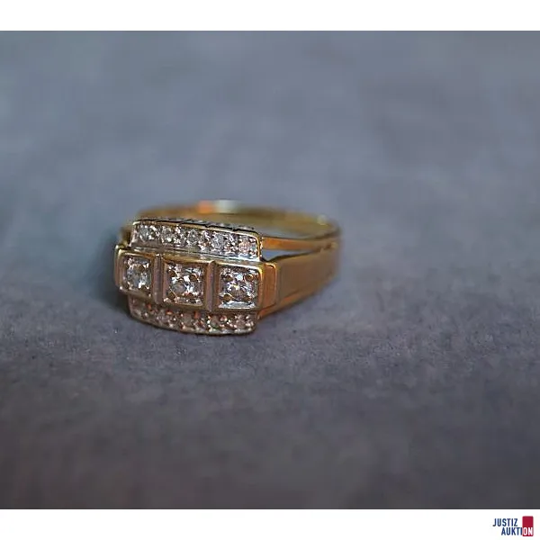 Anello con 3 brillanti