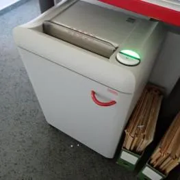 Destructeur de documents Fabr. : Ideal