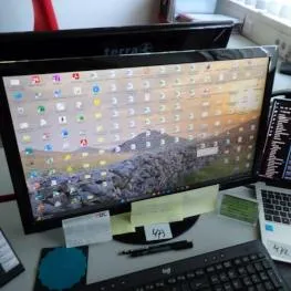 Moniteur 24" Fabr.: Terra