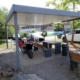 Abri à vélos (adjudication sous réserve)