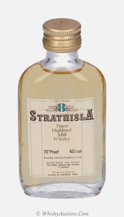 Strathisla Distillery Labels 8 vuotta – Gordon & MacPhail