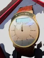 Junghans Mega radiostyret ur i original emballage, som ny. Model 025/7105.00, værk ikke kontrolleret, verdens første radiostyrede ur, omkring 1990