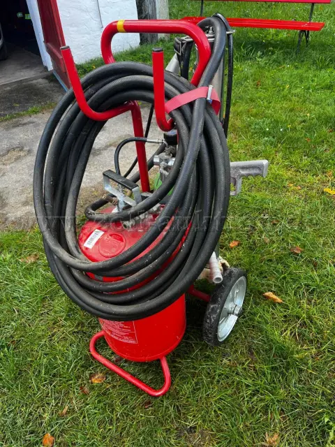 1 mobil brannslokningsenhet IFEX 3000 / 3035