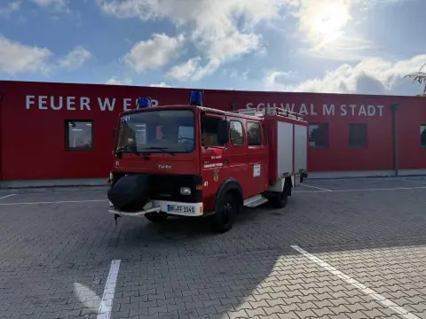 1 Iveco Magirus tűzoltó gépjármű LF 8