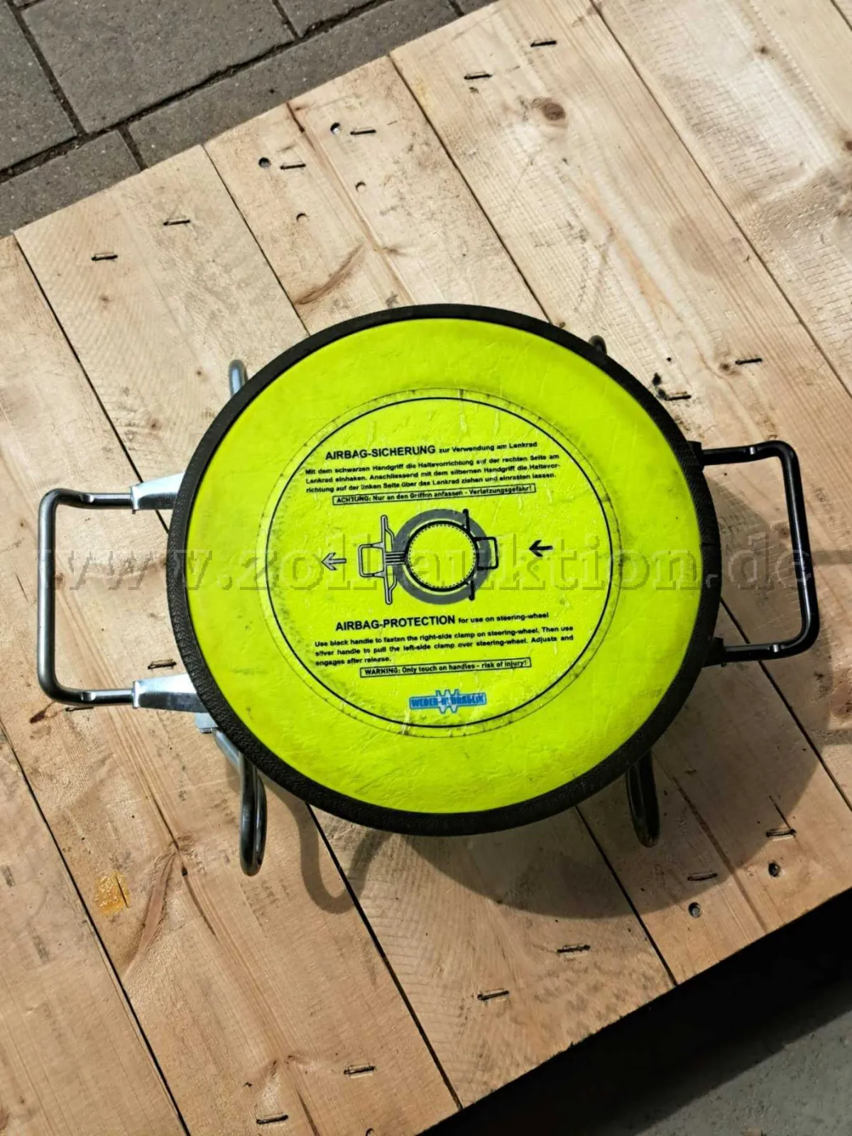 1 个 Weber Hydraulik 安全气囊固定装置