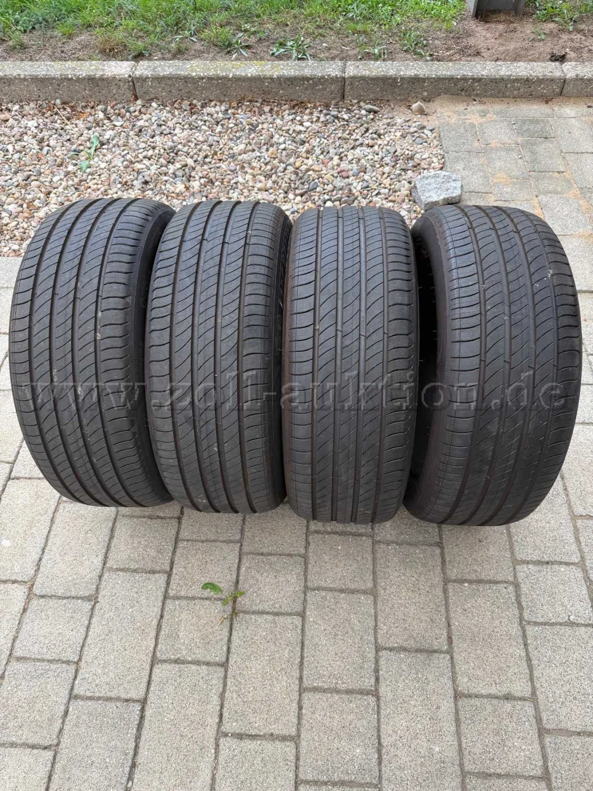 4 条夏季轮胎 Michelin，225/50 R19 100V e PRIMACY，不含轮辋