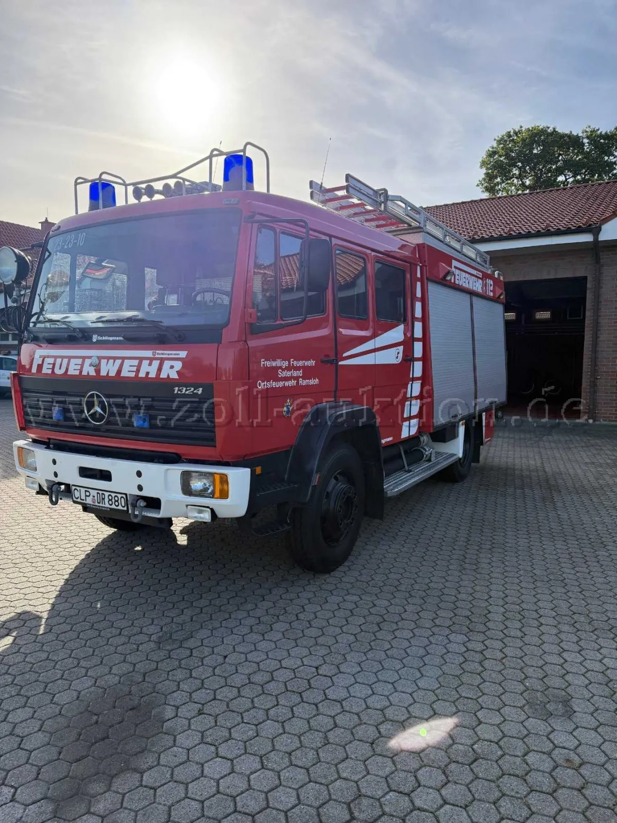 1 db TLF 16/25 Mercedes-Benz Daimler-Chrysler 1124 AF Schlingmann felépítménnyel