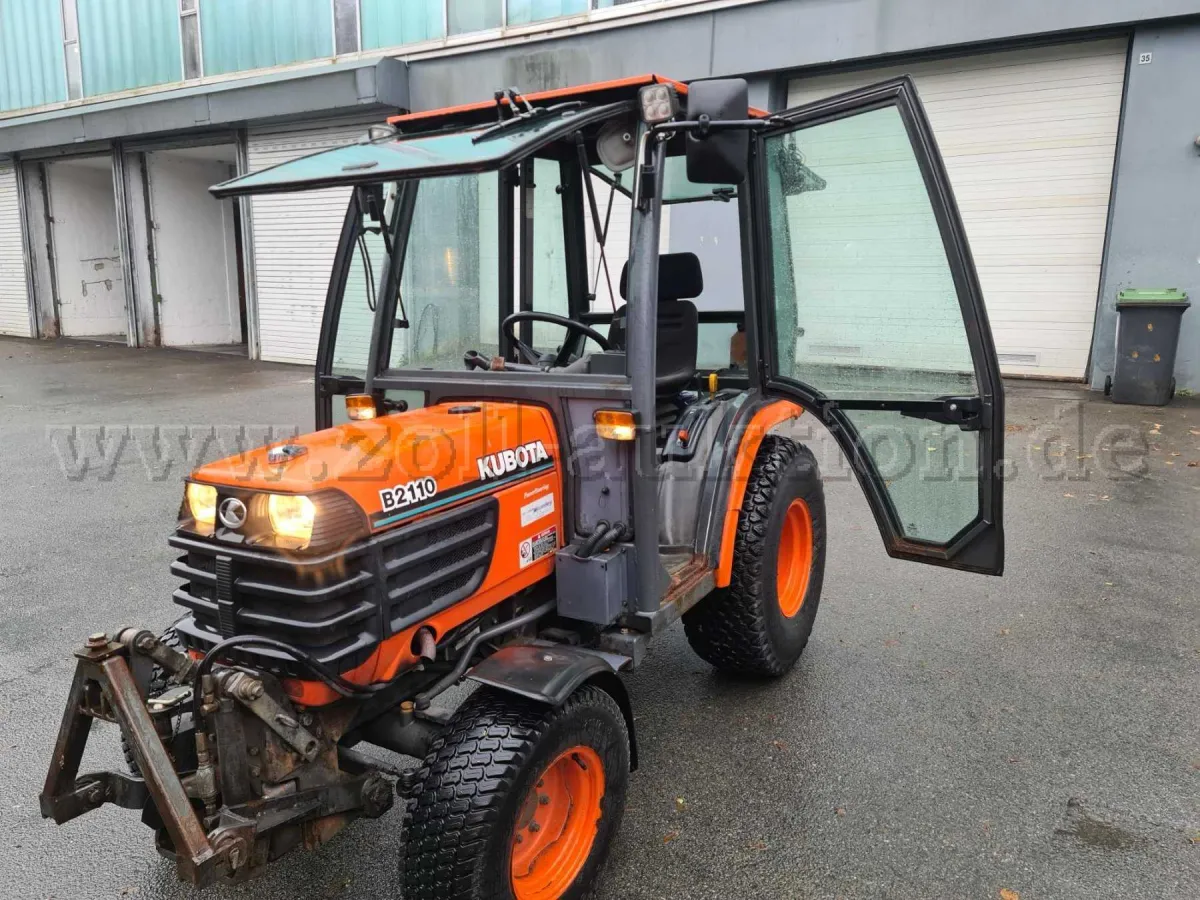 1 台 Kubota B2110，4x4 市政小型拖拉机，农用拖拉机