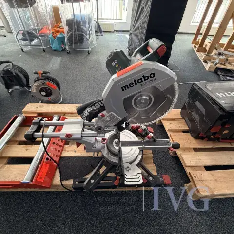 Kapsav og geringssav METABO KGS 305 M