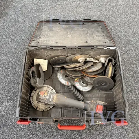 WÜRTH AWS 18 125 P Compact 电池角磨机