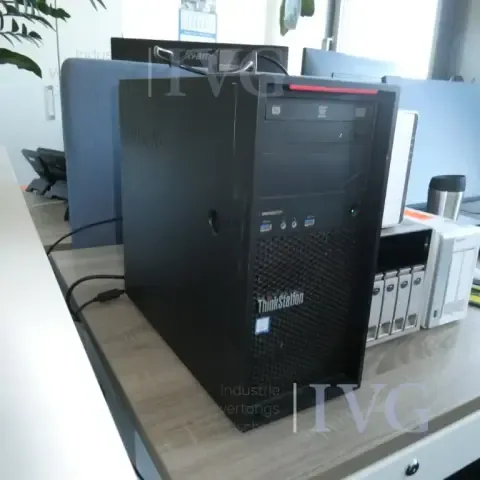 PC LENOVO ThinkStation P310