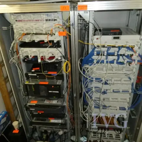 Contenuto armadio di rete