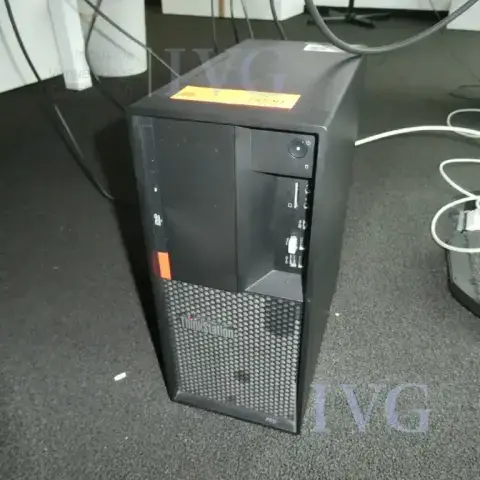 PC LENOVO ThinkStation P330