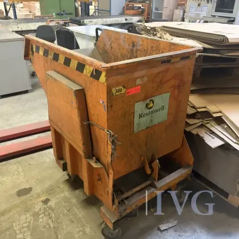 Forklift tipping skip (orange)