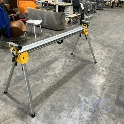DEWALT DE7024-XJ यूनिवर्सल बेस