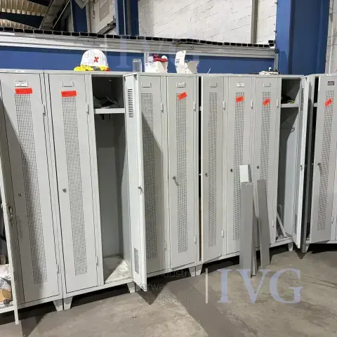 Lot dulapuri metalice