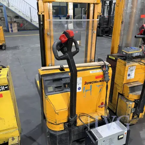 Cărucior electric cu furcă JUNGHEINRICH EJC-L10 G 115-250 ZT