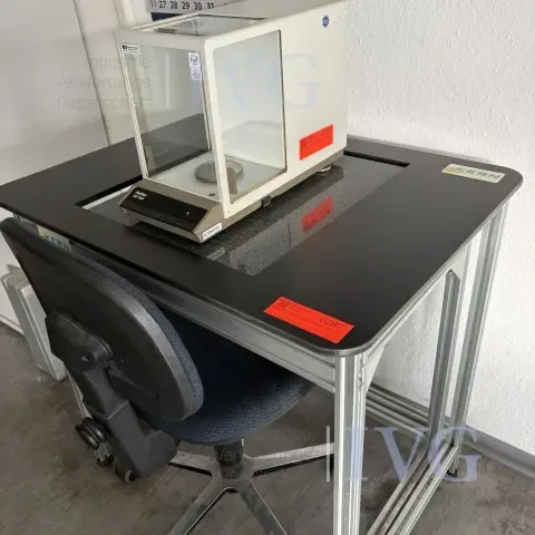 Digitális laboratóriumi mérleg METTLER AE160