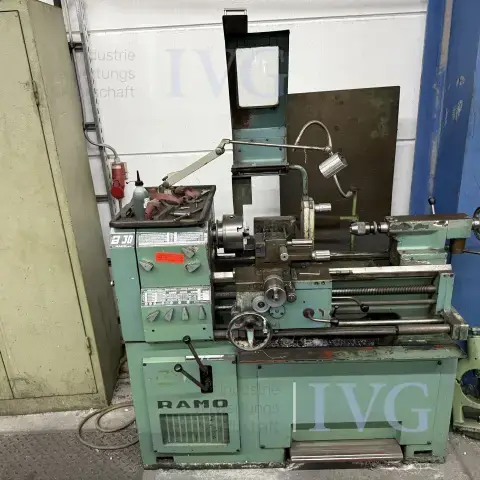 Tokarski stroj L+Z RAMO A30