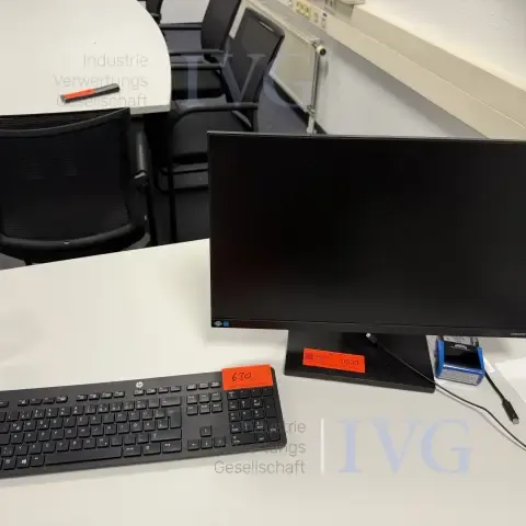 Litteä näyttö SAMSUNG