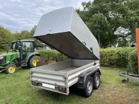 1辆双轴挂车 Westfalia - Heinemann 5162W4 带玻璃钢罩箱式挂车