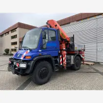 Unimog U500 kuormausnosturilla