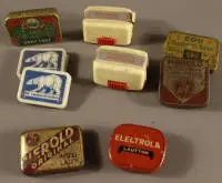 Ocho cajas de agujas para gramófono, principios a mediados del siglo XX, alemanas