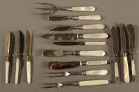 Cubiertos de servir con mangos de nácar, 1900-1930, alemán