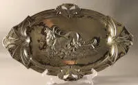 Bandeja decorativa de caza de la empresa WMF hacia 1900