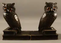 Pareja de sujetalibros con forma de búhos, principios del siglo XX, alemán