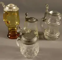 Cuatro jarras de cerveza historicistas, norte de Alemania hacia 1900