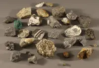 Lot collection de minéraux, pierres brutes non traitées