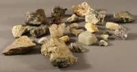 Lot - Samling af mineraler, ubehandlede råsten