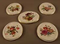 Cinq plaques en porcelaine, seconde moitié du XXe siècle, allemand