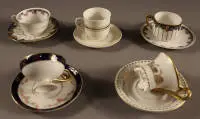 Lot de cinq tasses de vitrine, allemandes, première moitié du 20e s.