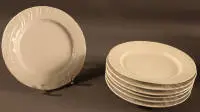 KPM 7 assiettes à salade modèle Neuosier, seconde moitié du 20e siècle, allemand